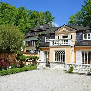Lodge Yacht- , Und Reisemobilhafen Historisches Fährhaus Wendenschloss, Berlin